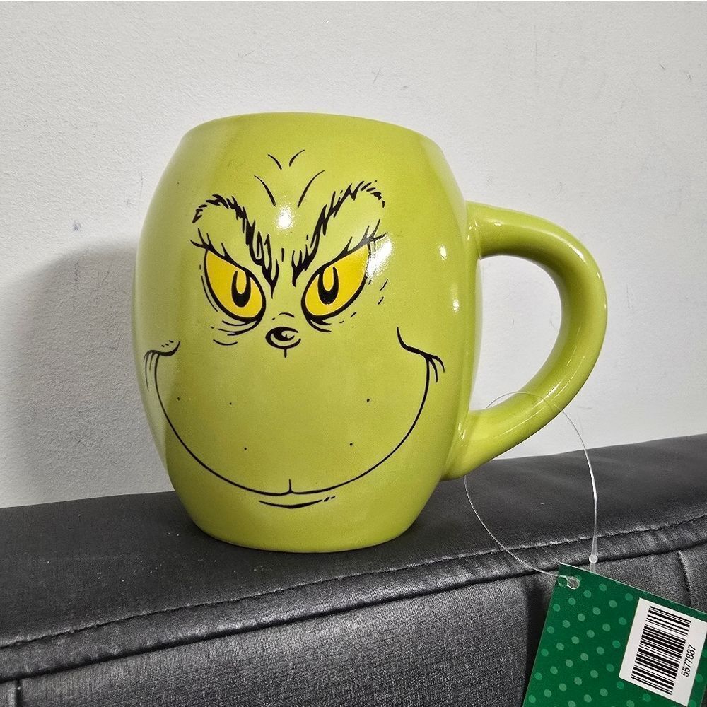 Dr Seuss Christmas The GRINCH Green Grinch Face Naughty & Nice 18 Ounce Mug NEW